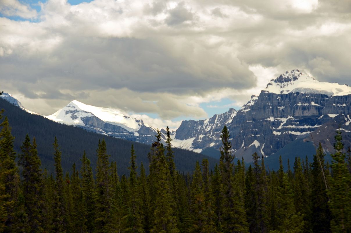 19-S White Mountain and Epaulette Peak In Summer From Icefields Parkway
